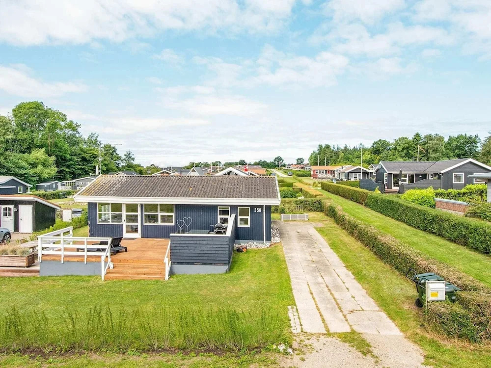 Vibrant Holiday Home in Juelsminde near Sea