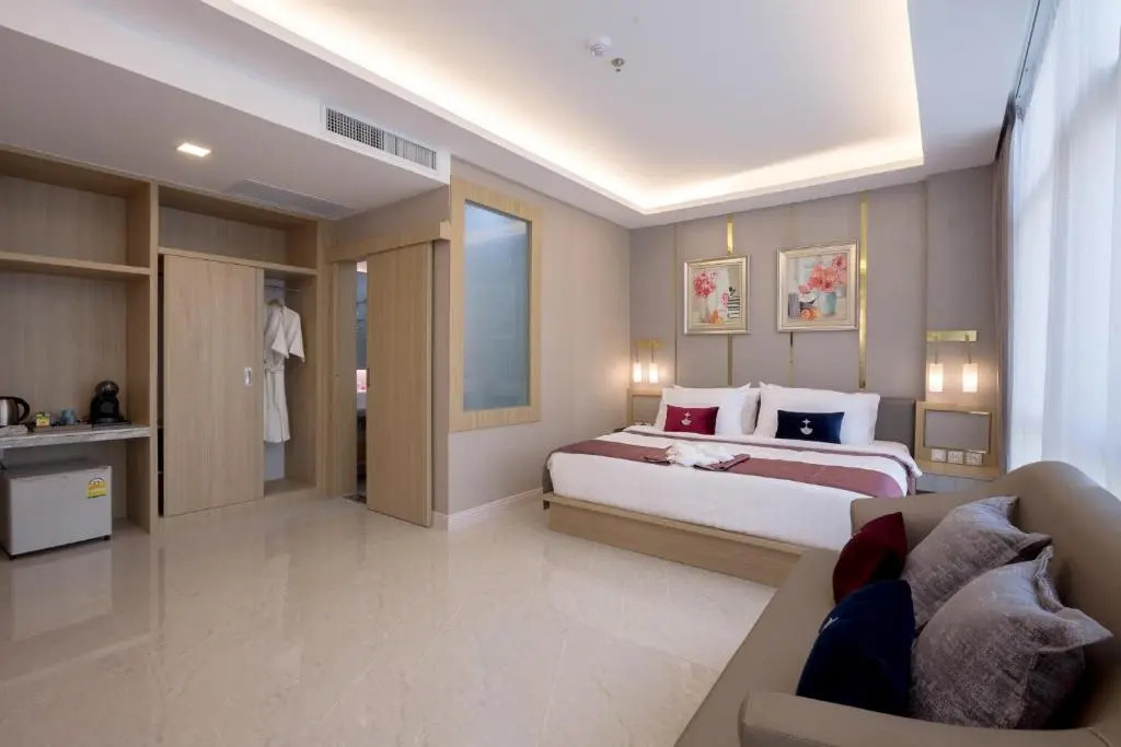 Elegant Airport Hotel