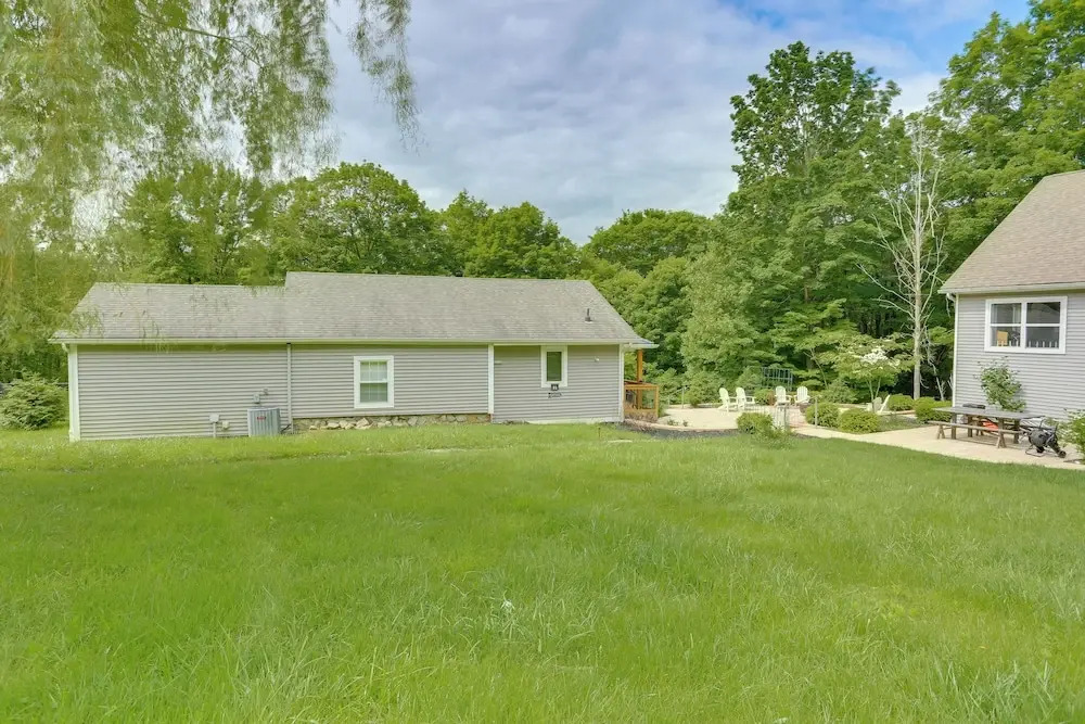 Hudson Valley Retreat w/ Pool Near Greenwood Lake