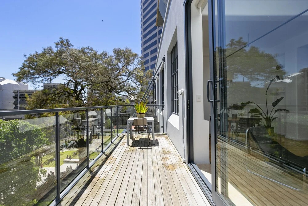 Gorgeous Designer 2 Bedroom in CBD