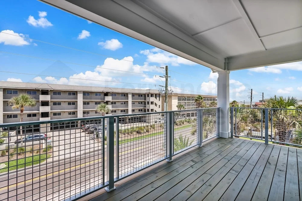 391 South Fletcher 7 Bedroom Home by RedAwning