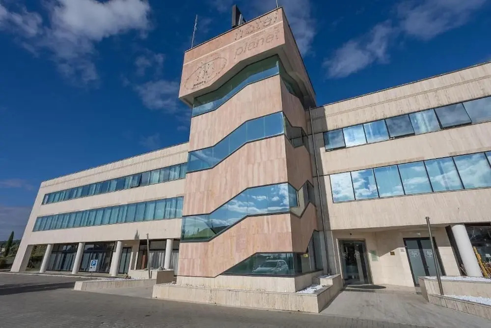 Hotel Planet International
