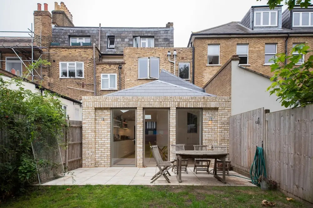 2 Bedroom Home Near Peckham High Street