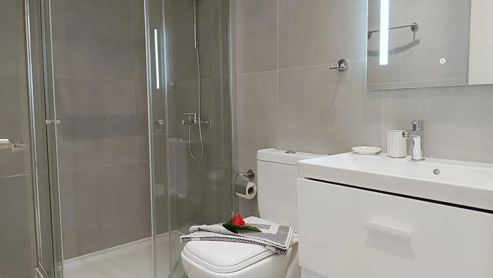 Larvella Estia Luxury Suites