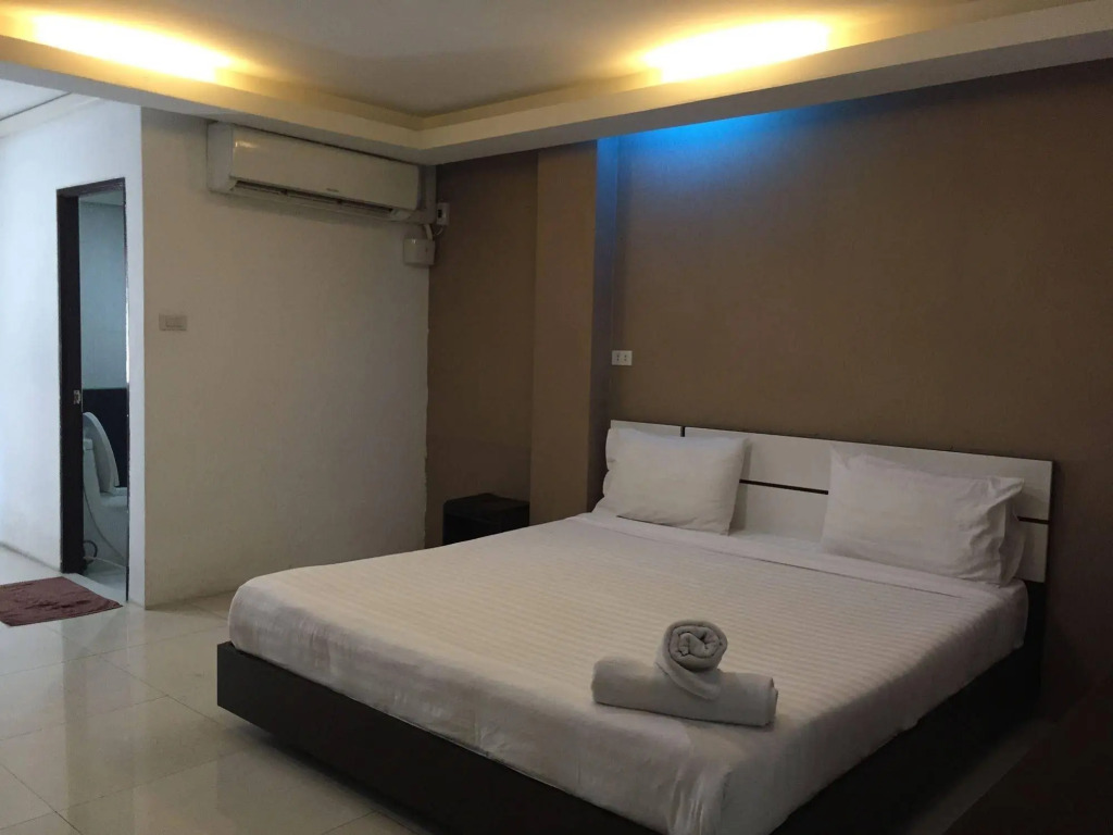 Royal Bombay Suites