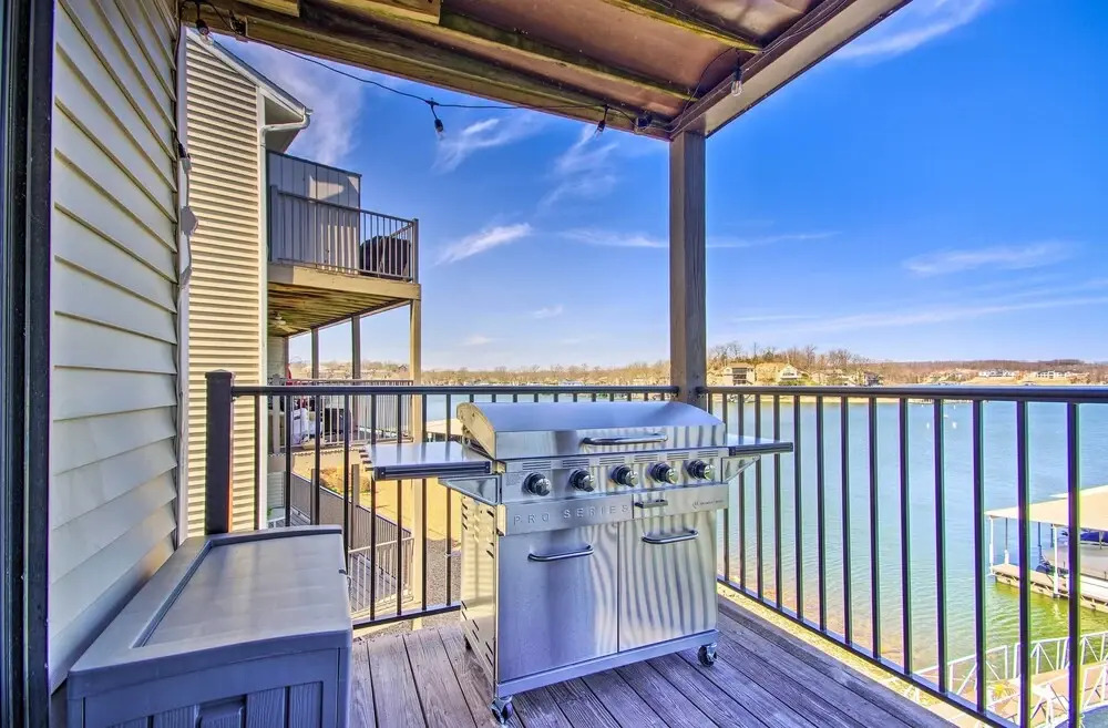 Osage Beach Resort Condo w/ Community Pool!