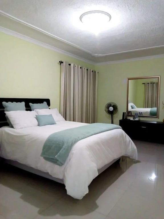 Sago Palm Executive Lodge