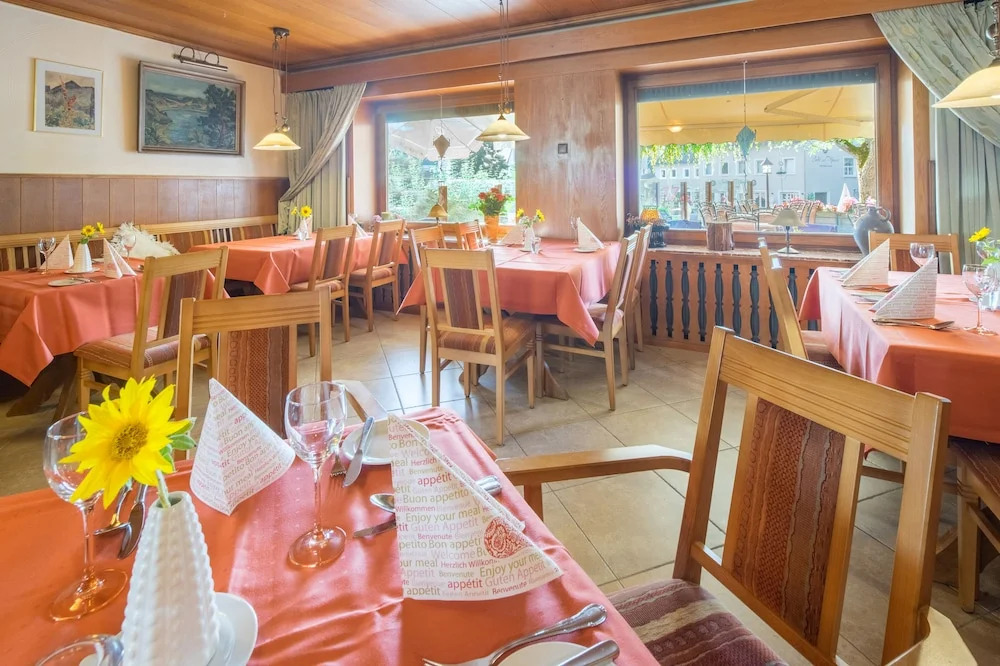 Eifel Hotel Schneider am Maar