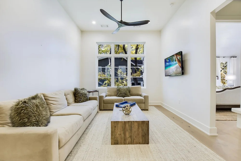 The Arrive Clarksville Retreat - 6 Br Home