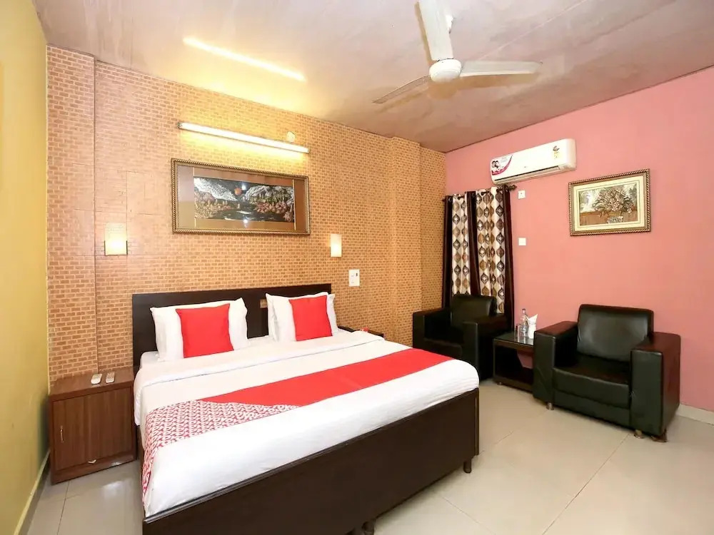 Hotel Nav Classic by OYO Rooms