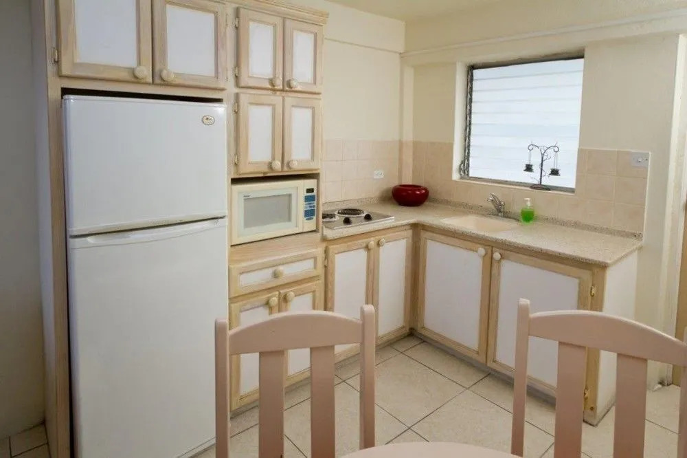 Melrose Beach Apartments Inc