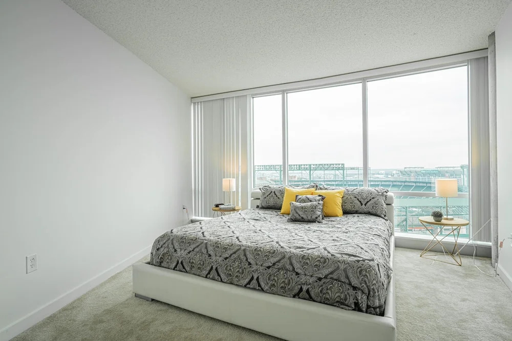 2 Bedroom Fully Furnished APT over Camden Yards 2 Apts by RedAwning