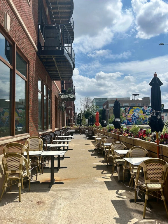 Why Settle for Ordinary 5 Stars Apartment The Avant