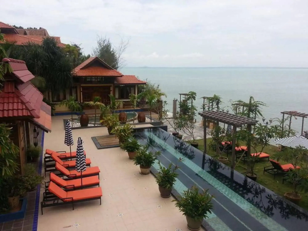 Lost Paradise Resort