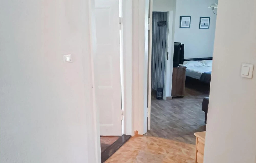 5 Bedroom Awesome Home In Darlówko