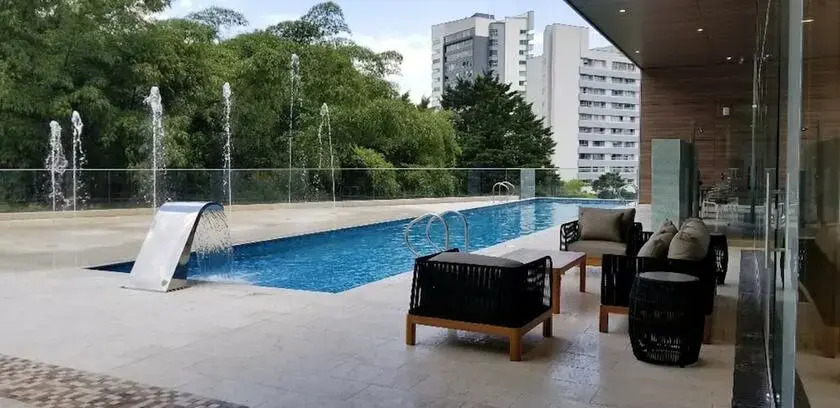 El Pino Apart