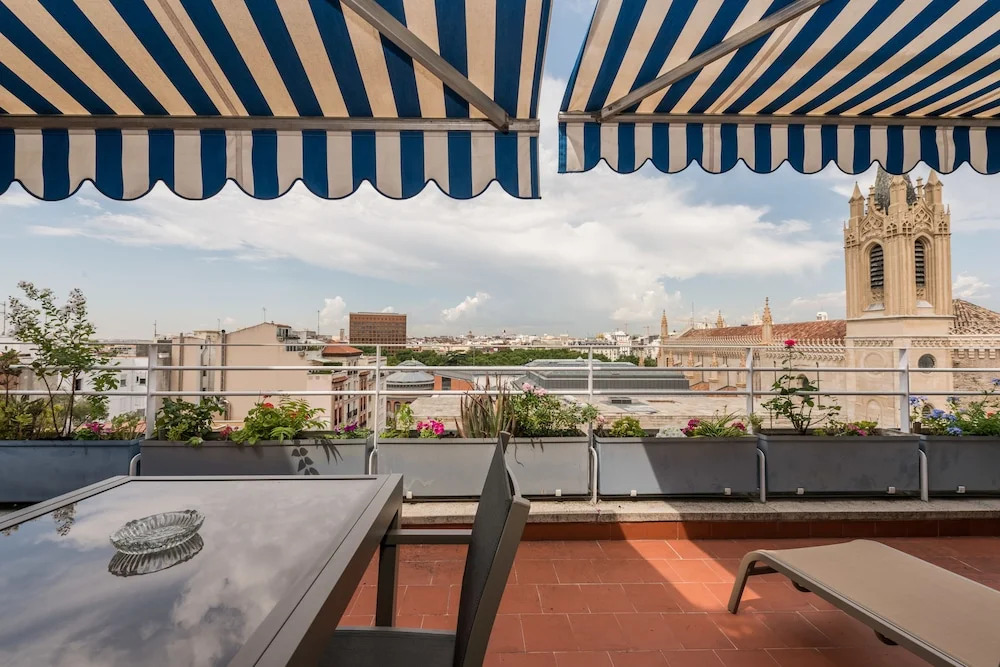 Apartamentos Los Jerónimos