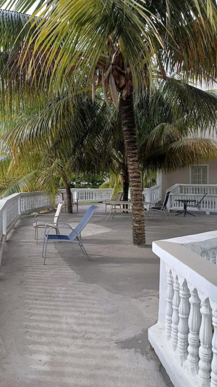 Bay Heights Escape Aparthotel