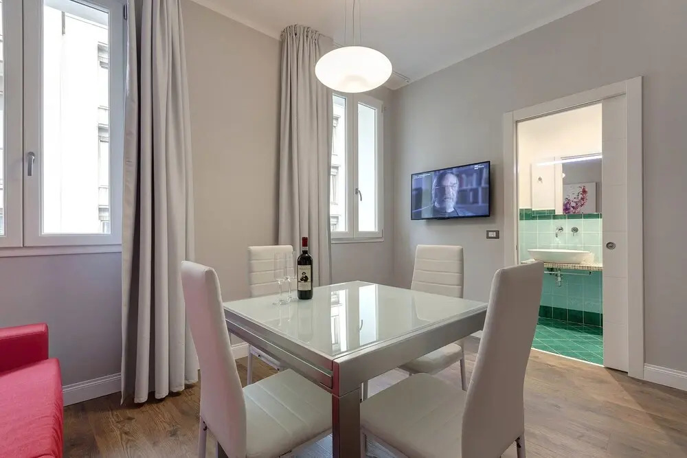 Elegant Suite Located Near Central Station of Florence