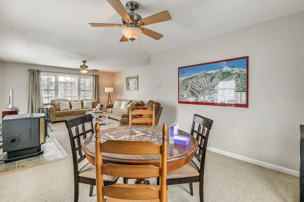 Spacious Family Home w/ Deck & Yard: 5 Mi to Stowe