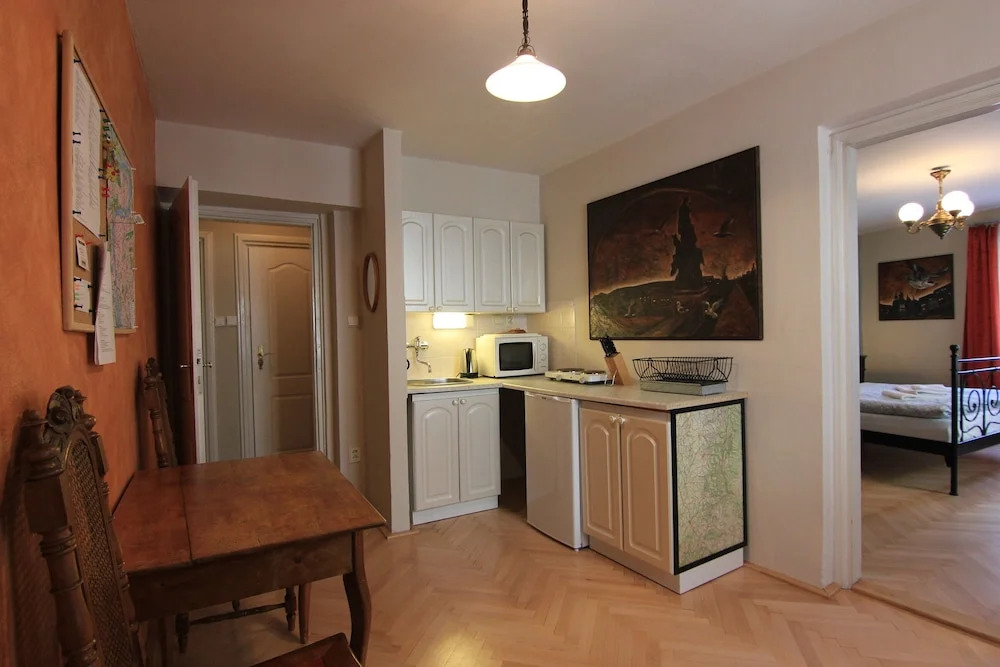 Cosy Rustic 1 Bedroom Apartment in Mala Strana