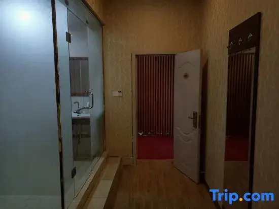 Sui County Jinshi Express Hotel