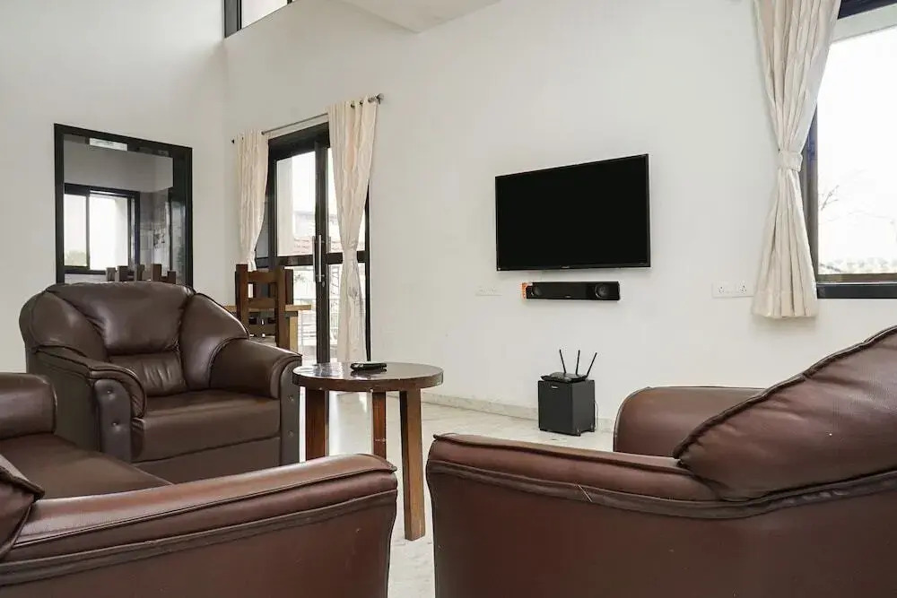 OYO 19519 Home Exotic 4BHK Villa Tungrali