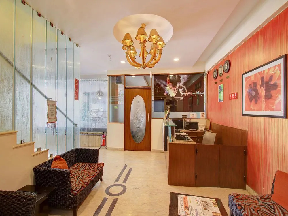 OYO 11137 Hotel Morgen Suites