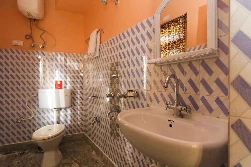 OYO 10586 Hotel Tulip Residency