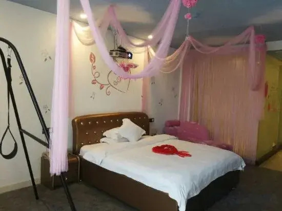 Zhangjiagang Huangpin Fashion Hotel