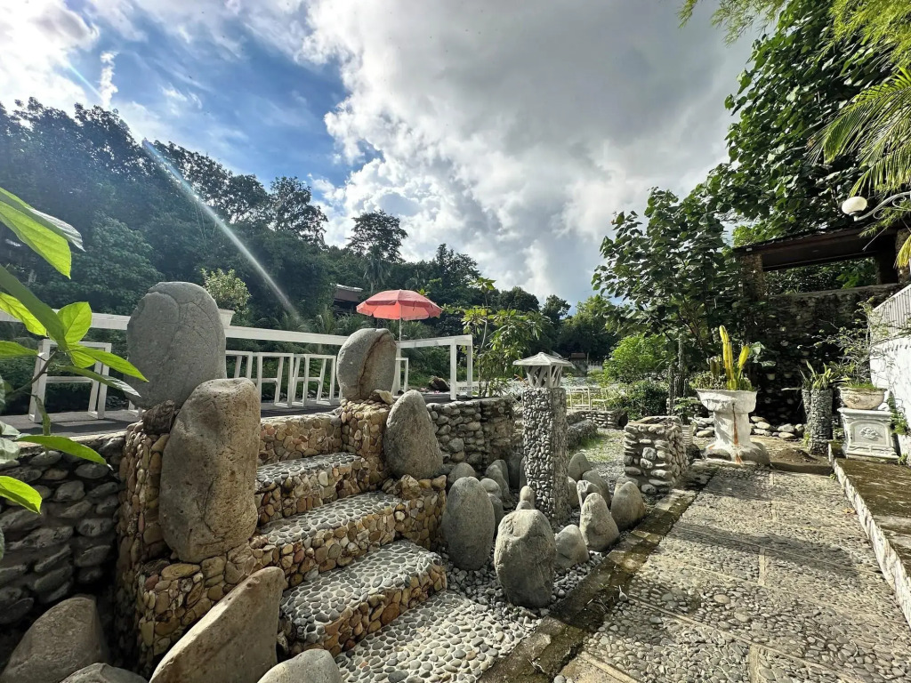 Bukit Lawang Hill Resort