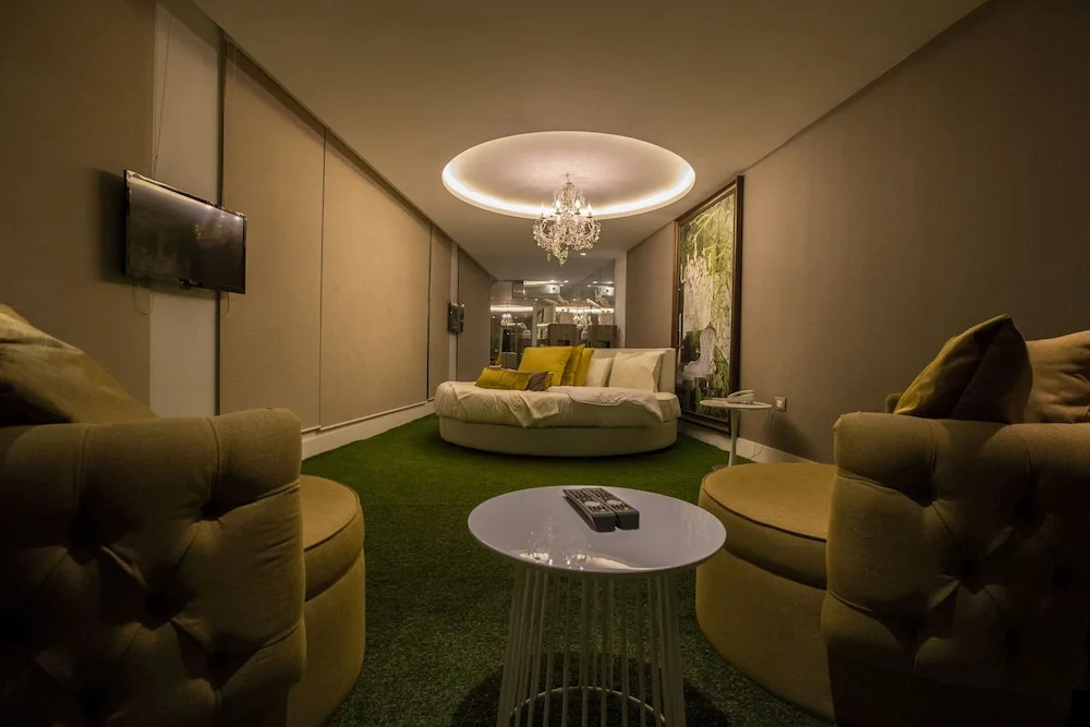 Four Seasons Halat