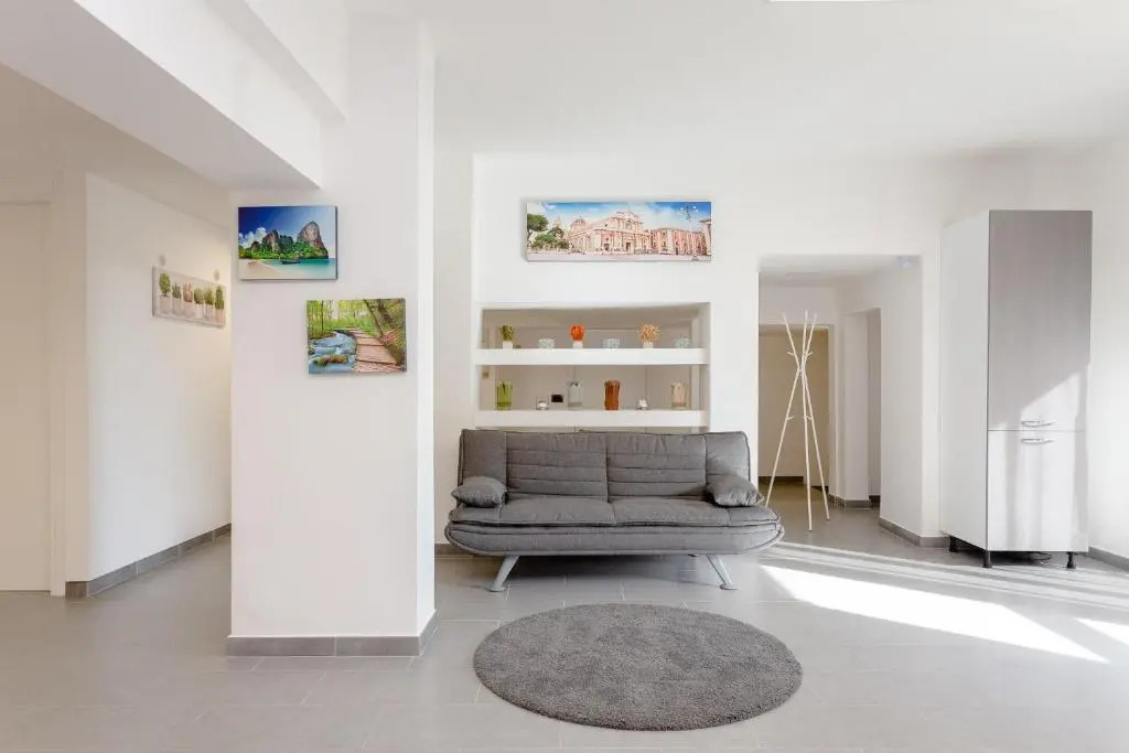 Etna Apartment Titani