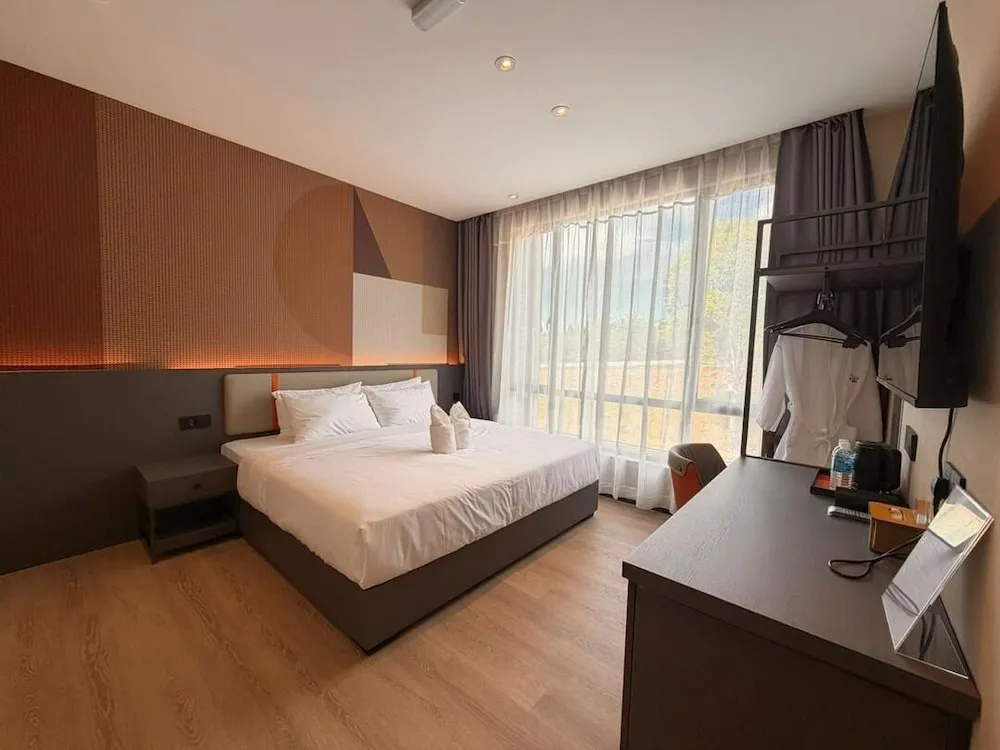 I-Fly Hotel