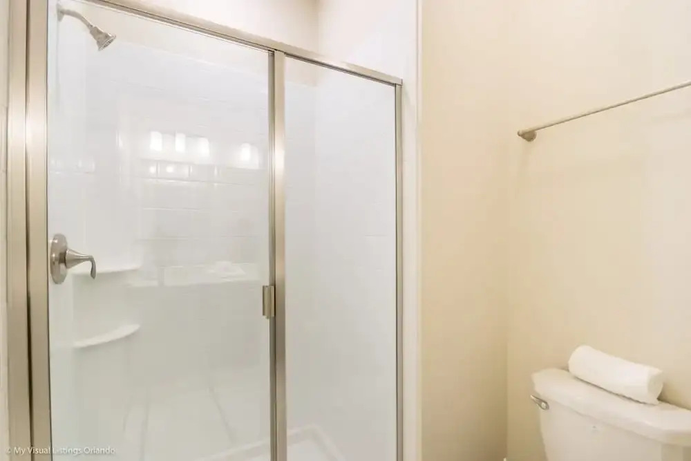 8917stin New Luxury Furnished 5 Bedroom 4 Bathroom