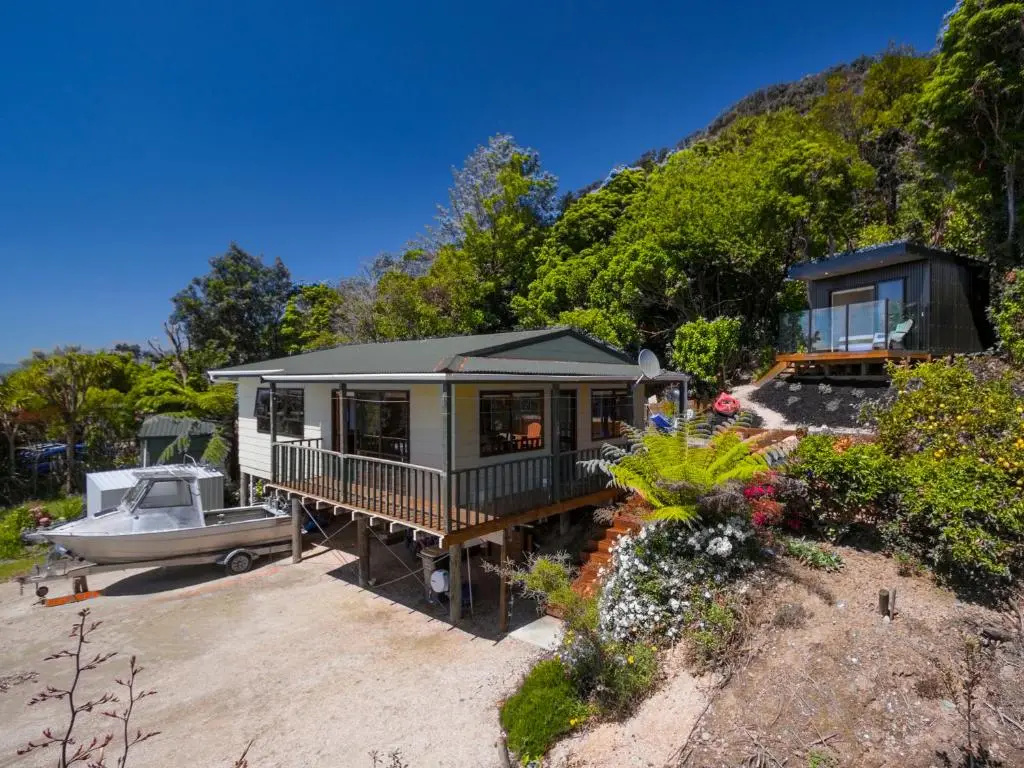 Tidal Treasure - Collingwood Holiday Home
