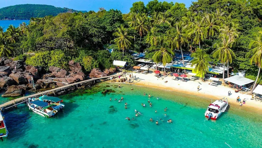 AT Hotel & Café in Sunset Town - Phu Quoc