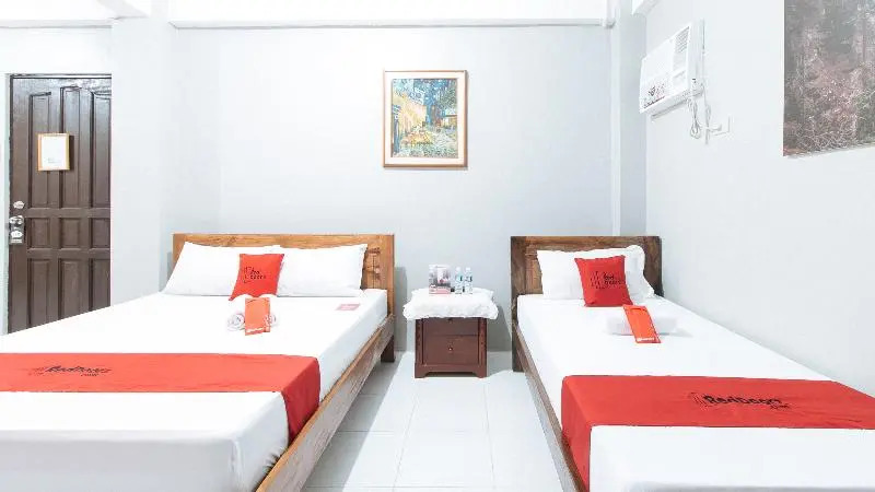 RedDoorz near Pasay Rotonda