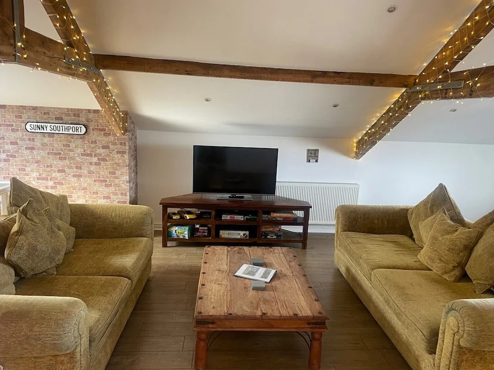 Beach House - Penthouse 3 Bed Apartment