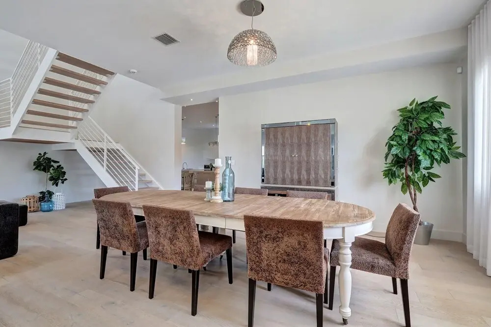 Luxurious Beach Retreat w/ Heated Pool&basketball