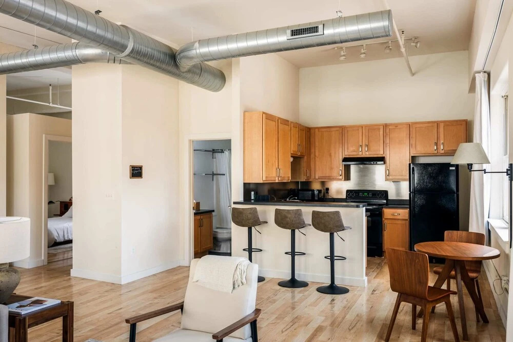 Spacious DT Lofts with Full Kitchen by Zencity