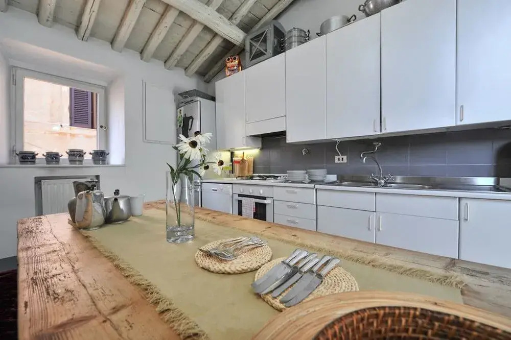 Unique 3 Bed Flat in the Heart of Trastevere