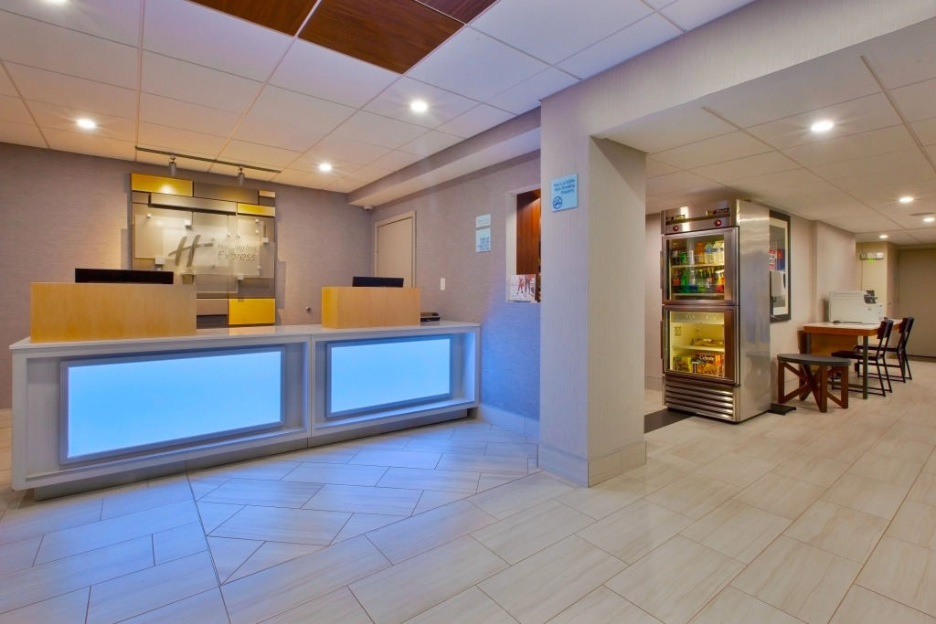 Holiday Inn Express Fairfax-Arlington Boulevard by IHG