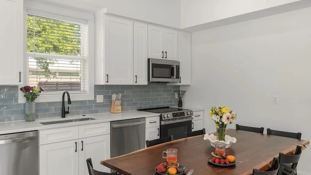 Woodland Shores by Avantstay Sleeps 22 Massive Pool + Spa Golf Cart + Game Room + BBQ Near Seaside