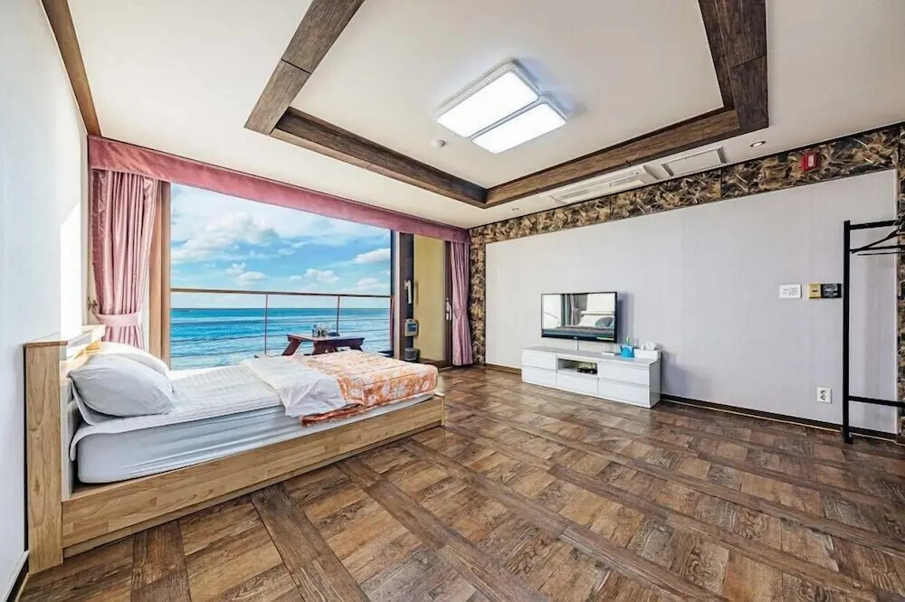 Sea Island Pension