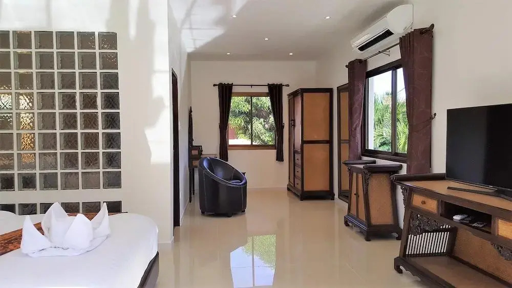 WOWLAND Luxury Pool Villa Pattaya Walking Street