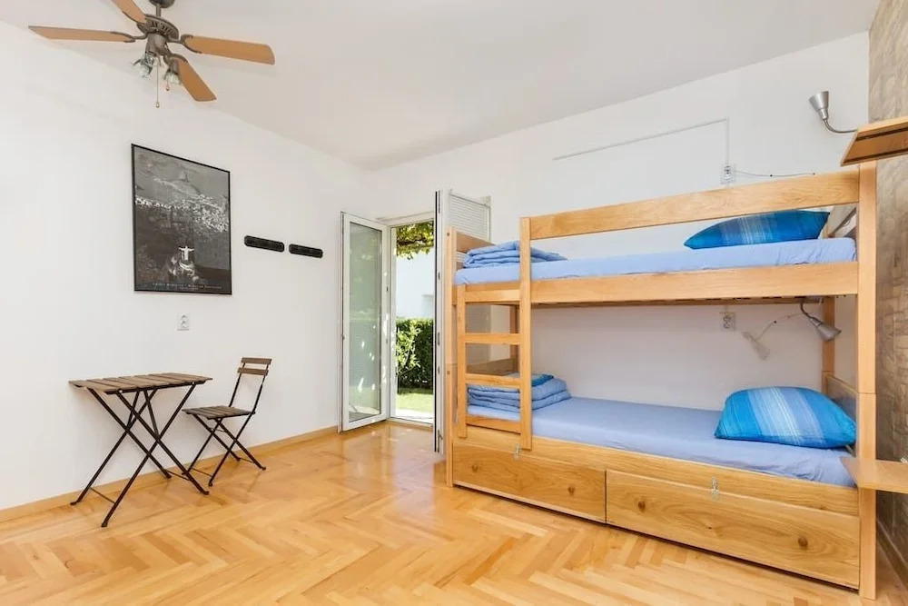 Hostel Oktarin