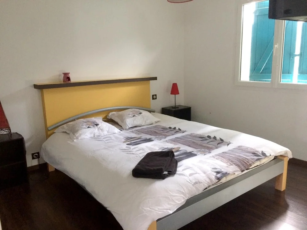 House With 4 Bedrooms in Arcangues, With Wonderful Mountain View, Enclosed Garden and Wifi - 15 km From the Beach