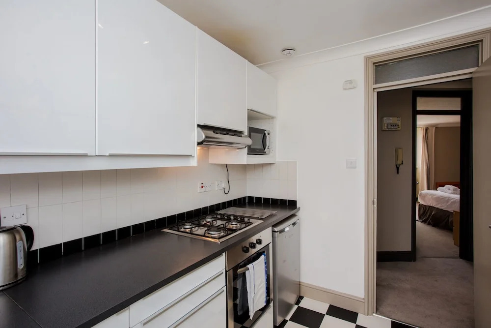 Bright, Modern 2 Bed in Maida Vale