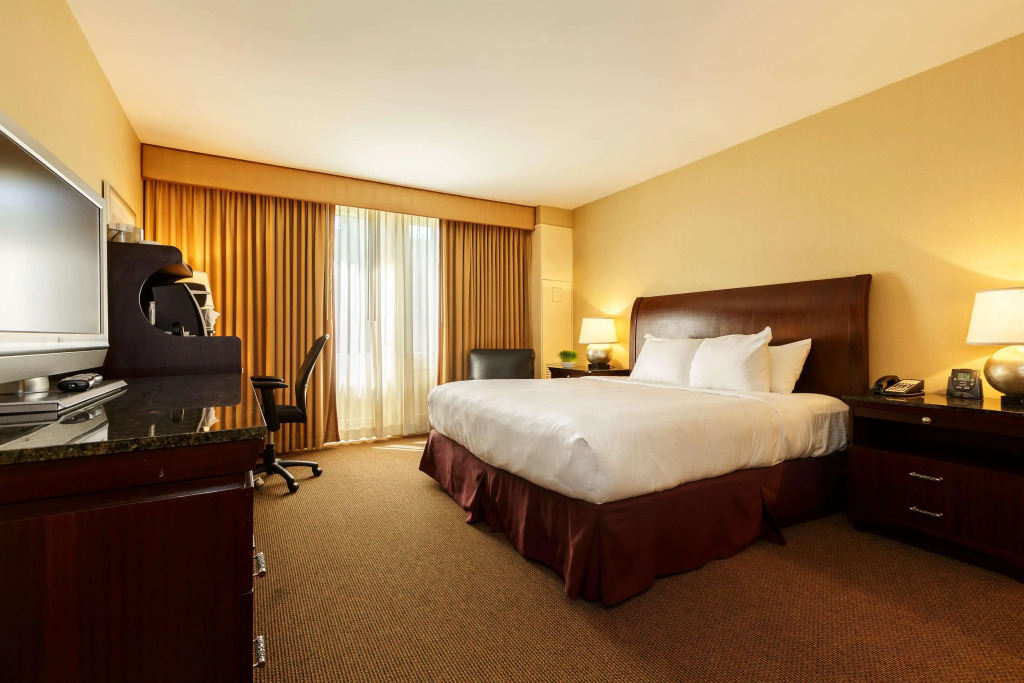 Sleepy Hollow Hotel